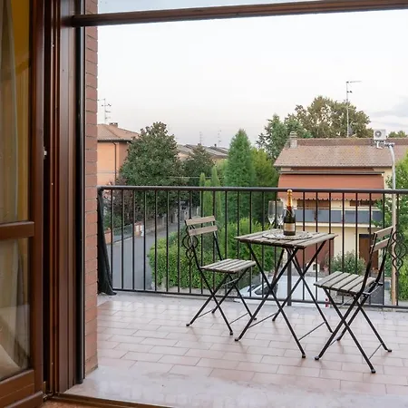 Modern Residence Nonantola Apartment
